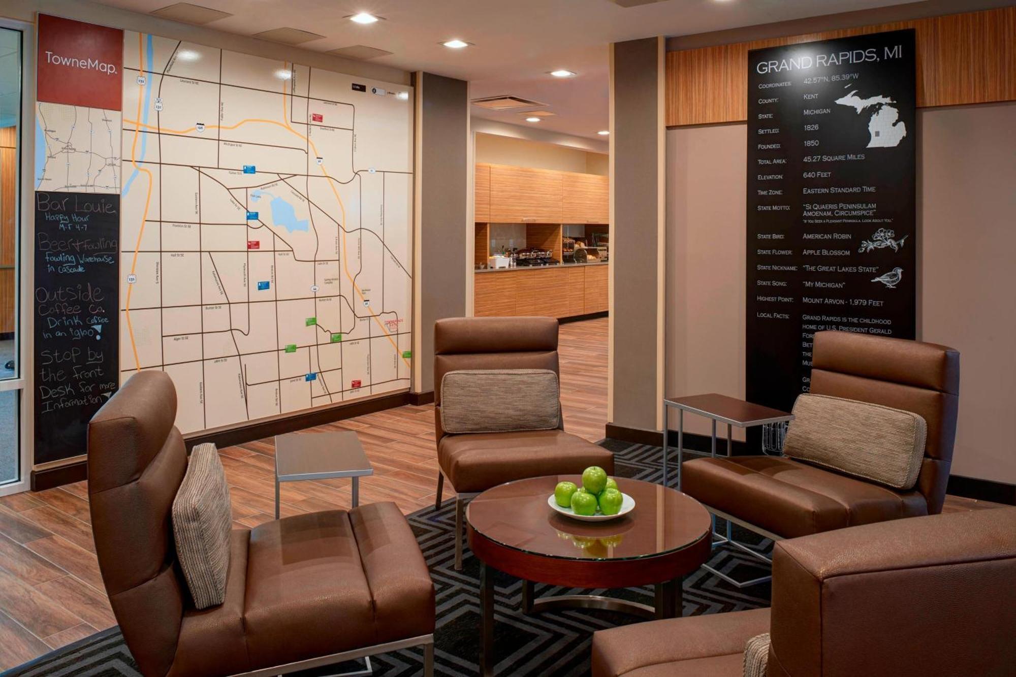 Towneplace Suites By Marriott Grand Rapids Airport Cascade Eksteriør bilde