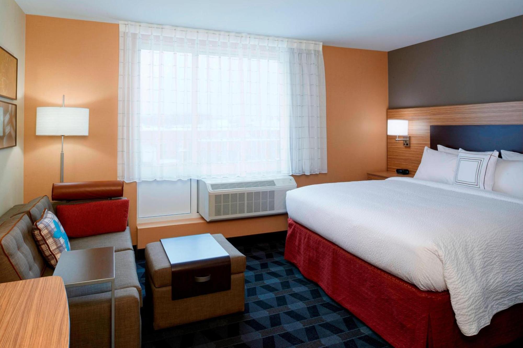 Towneplace Suites By Marriott Grand Rapids Airport Cascade Eksteriør bilde