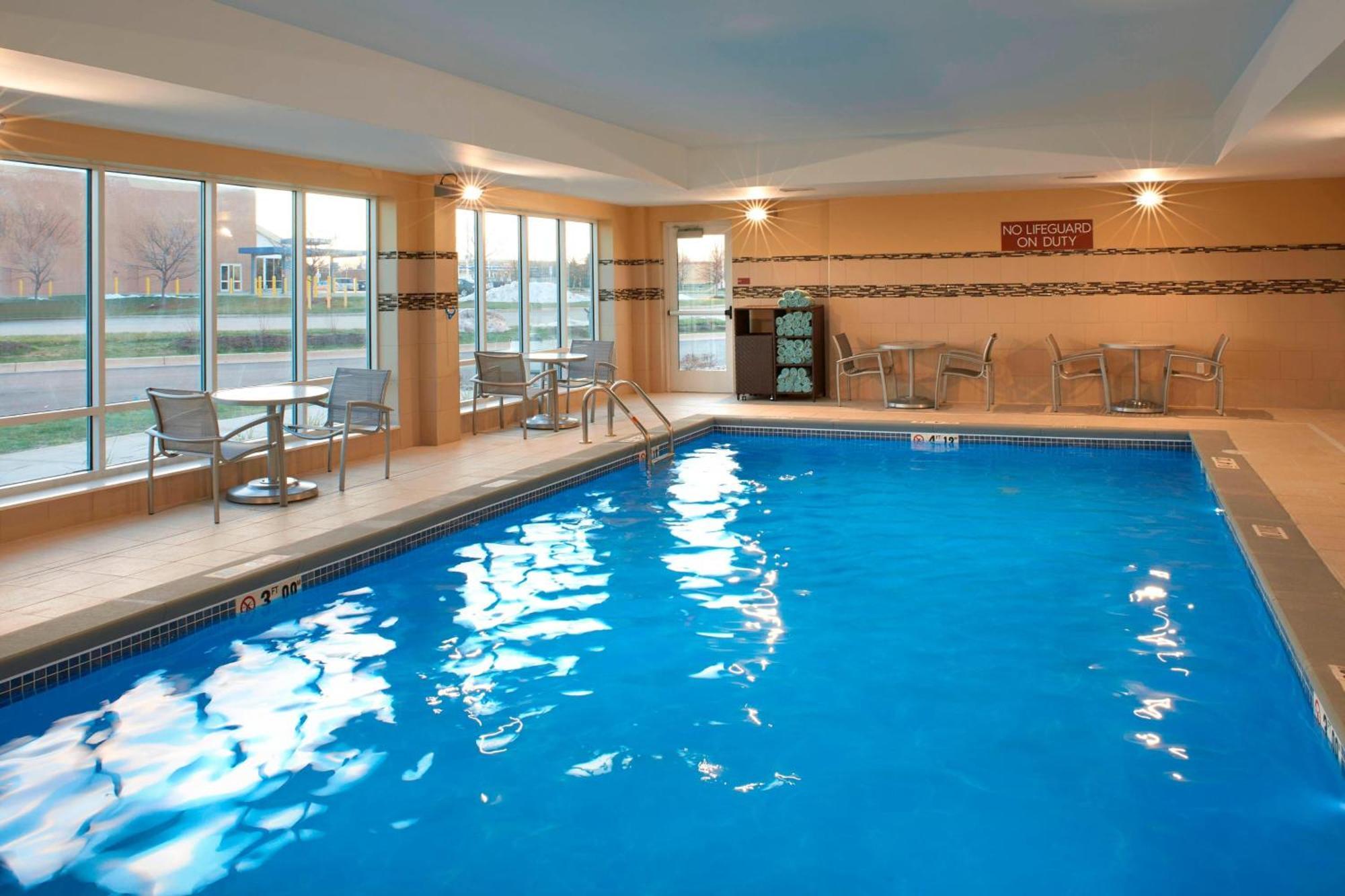 Towneplace Suites By Marriott Grand Rapids Airport Cascade Eksteriør bilde