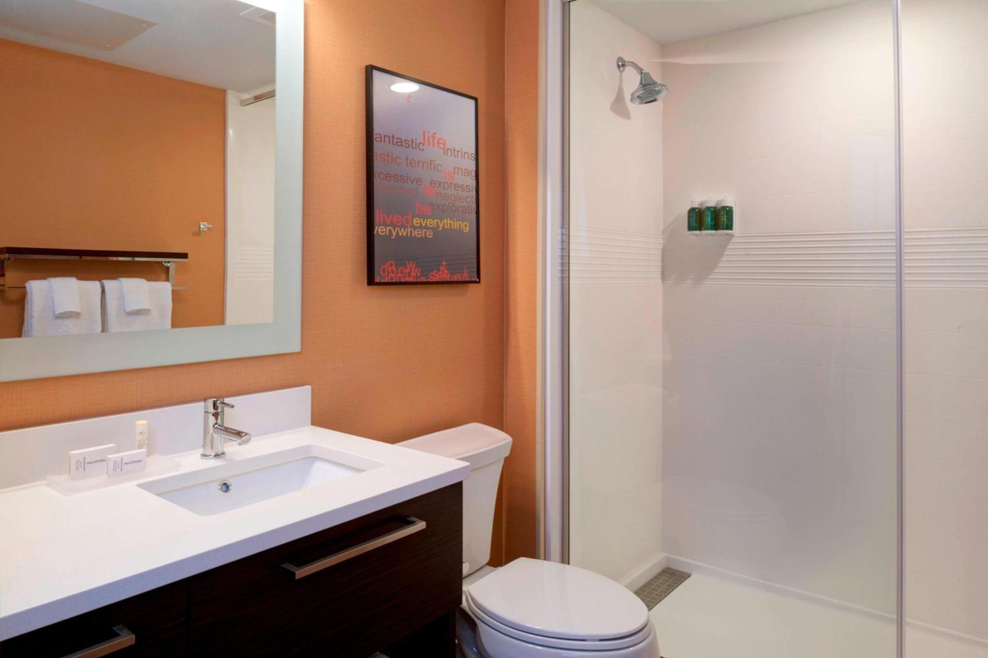 Towneplace Suites By Marriott Grand Rapids Airport Cascade Eksteriør bilde