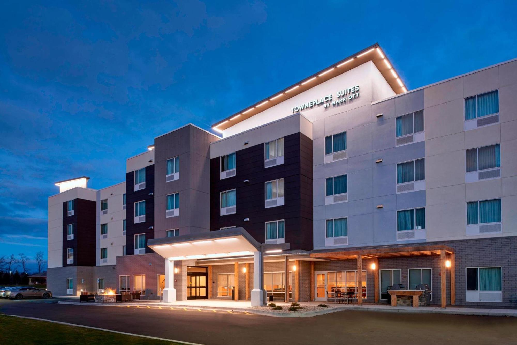 Towneplace Suites By Marriott Grand Rapids Airport Cascade Eksteriør bilde
